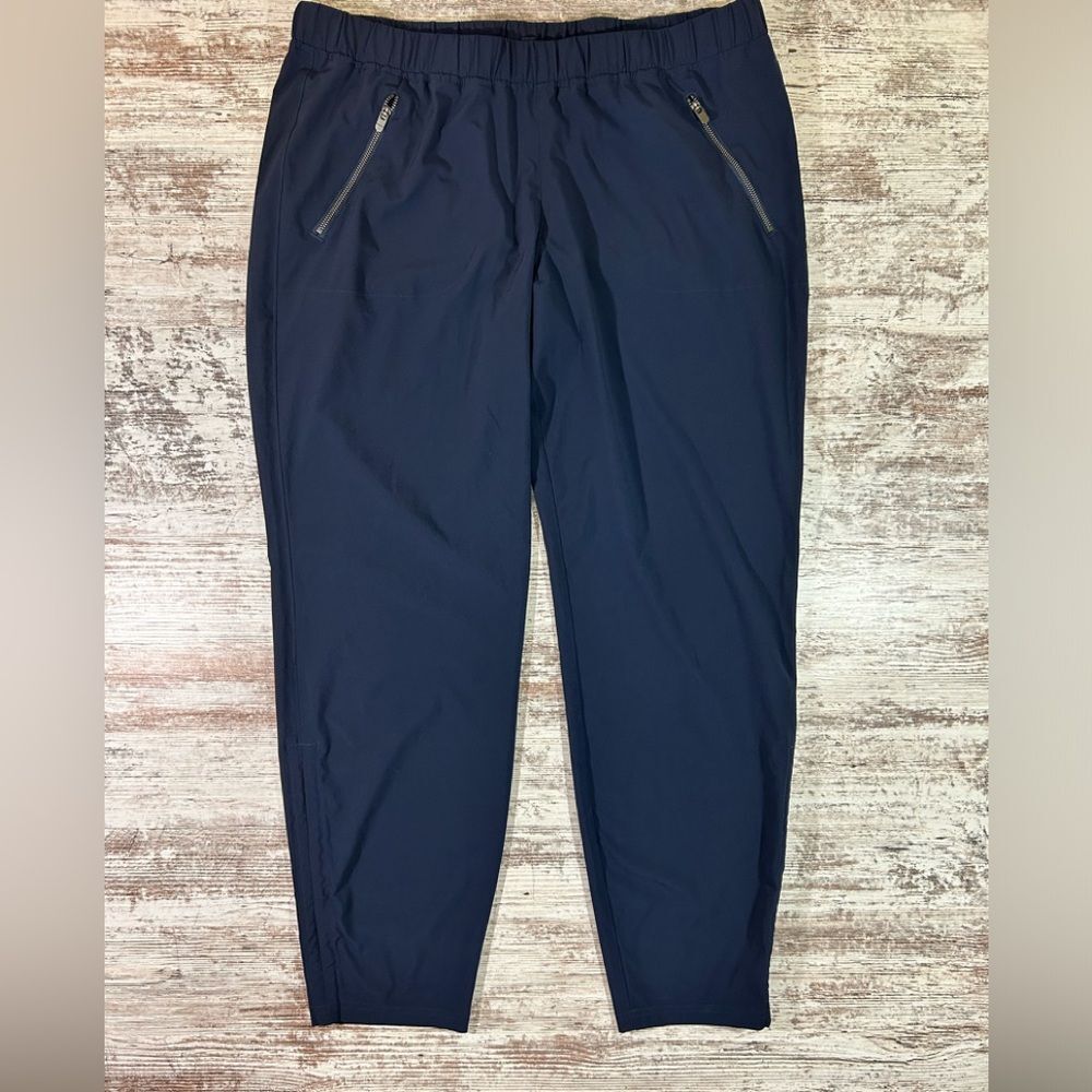 Women’s Athleta lightweight joggers zippered pockets navy blue size 16T elastic